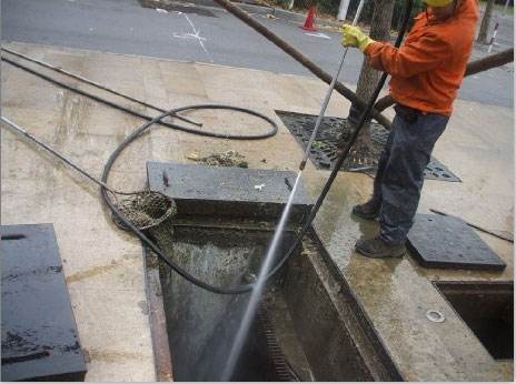 博山池底污泥如何清理